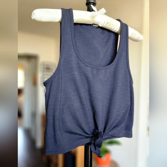 Beyond Yoga Favorite Lounge Cropped‎ Tank - Picture 2 of 8